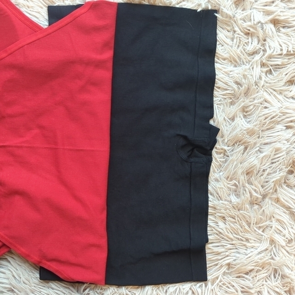 Rae Dunn Christmas Theme 3 Piece Comfort Set, Seamless - Picture 6 of 7